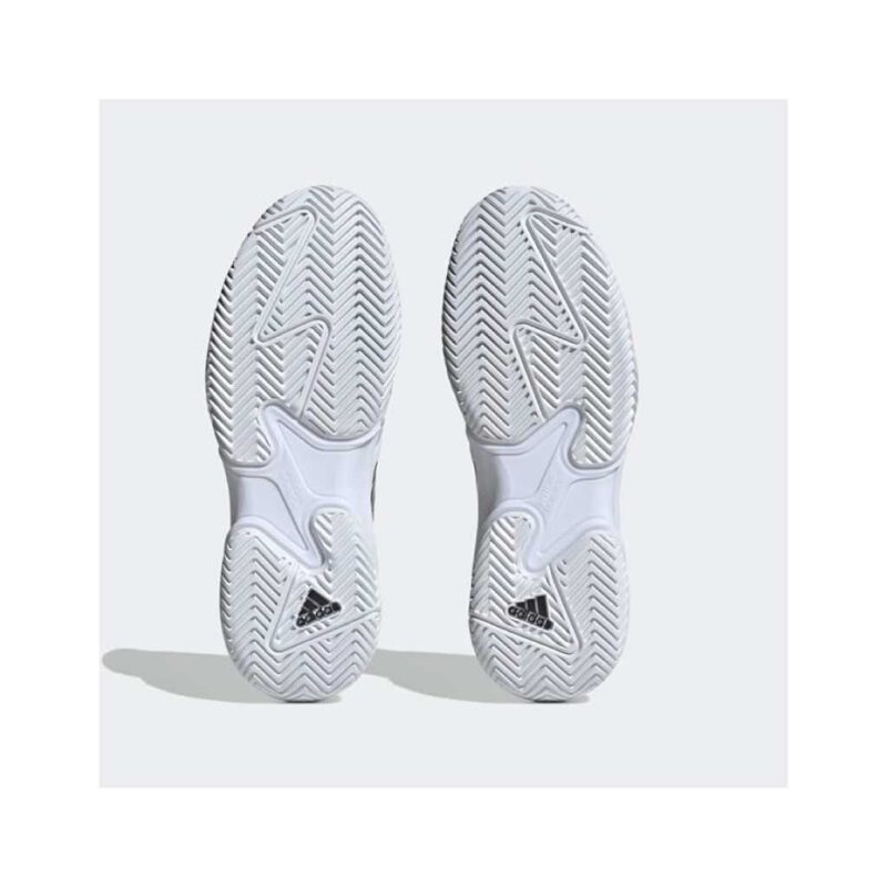 The herringbone sole of the Adidas Barricade clay padel shoe, designed for maximum grip